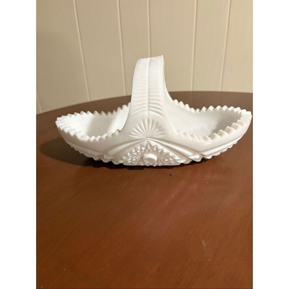 Martec Milkglass, Vintage, Basket Milkglass, Starburst, Star pattern